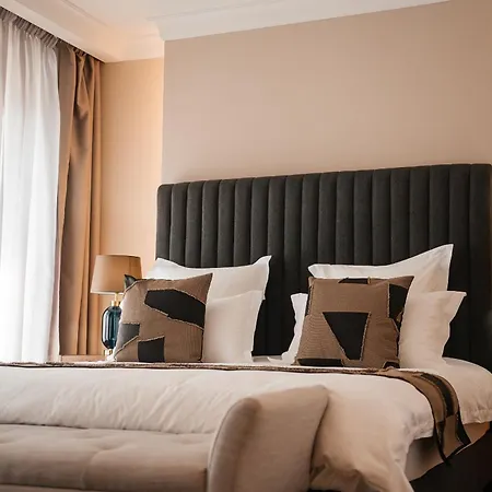 Hotel Castle Hill *